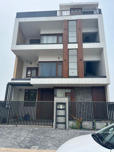 NEWLY BUILT TRIPLE STORY KOTHI